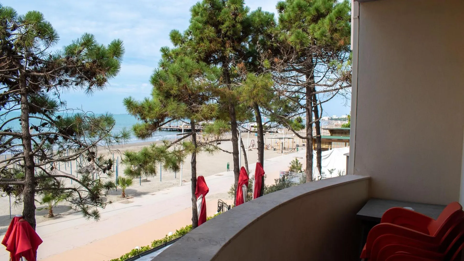 Hotel Niagara Dıraç