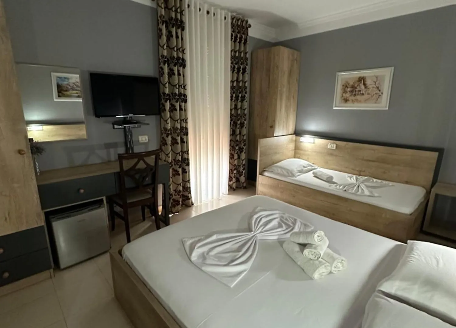 Hotel Niagara دراس 3*,  ألبانيا