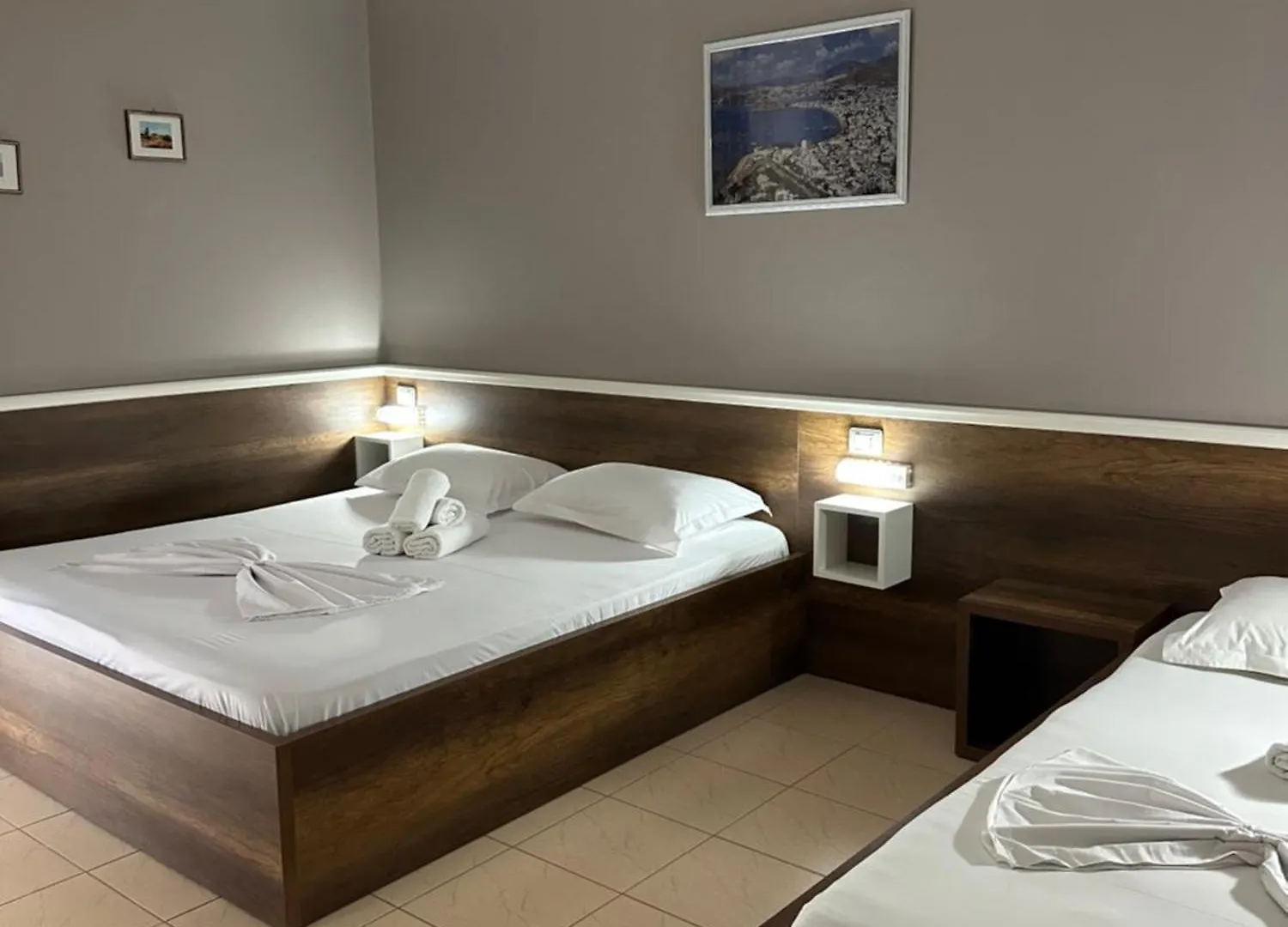 Hotel Niagara دراس