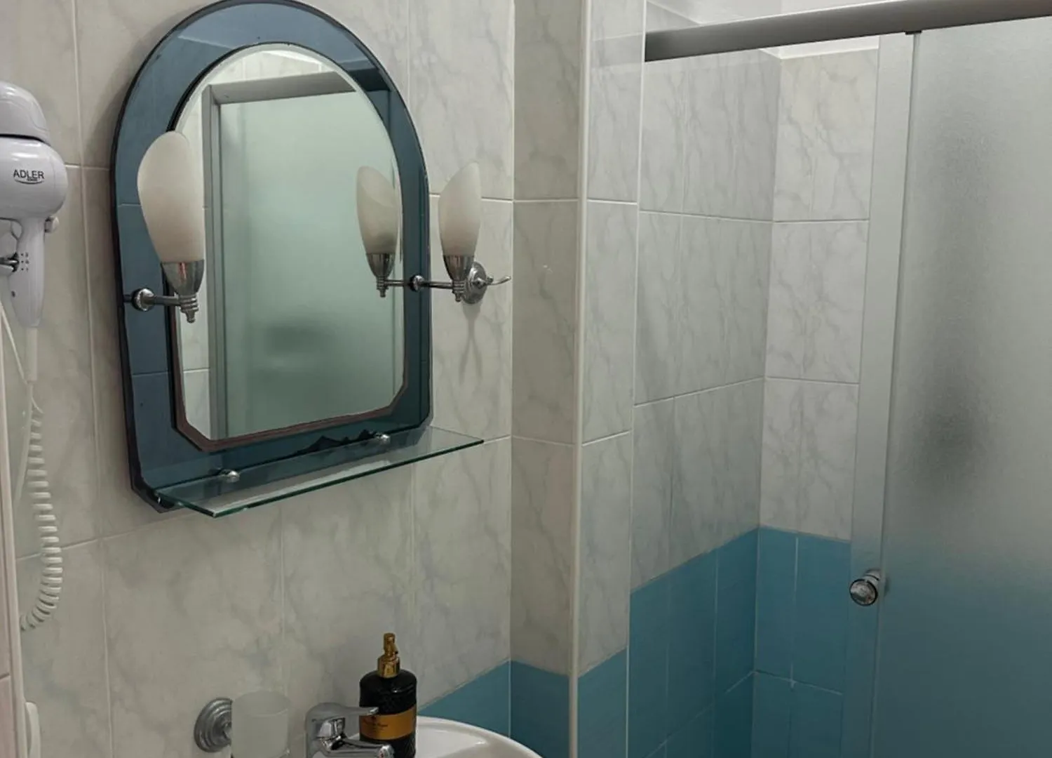 Hotel Niagara Dıraç