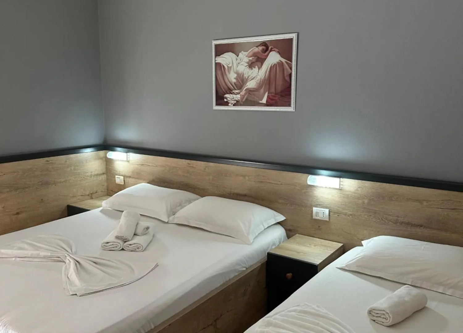 Hotel Niagara دراس