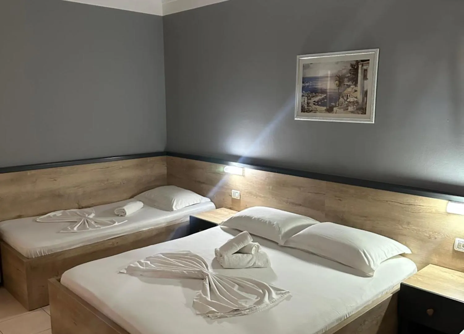 Hotel Niagara دراس