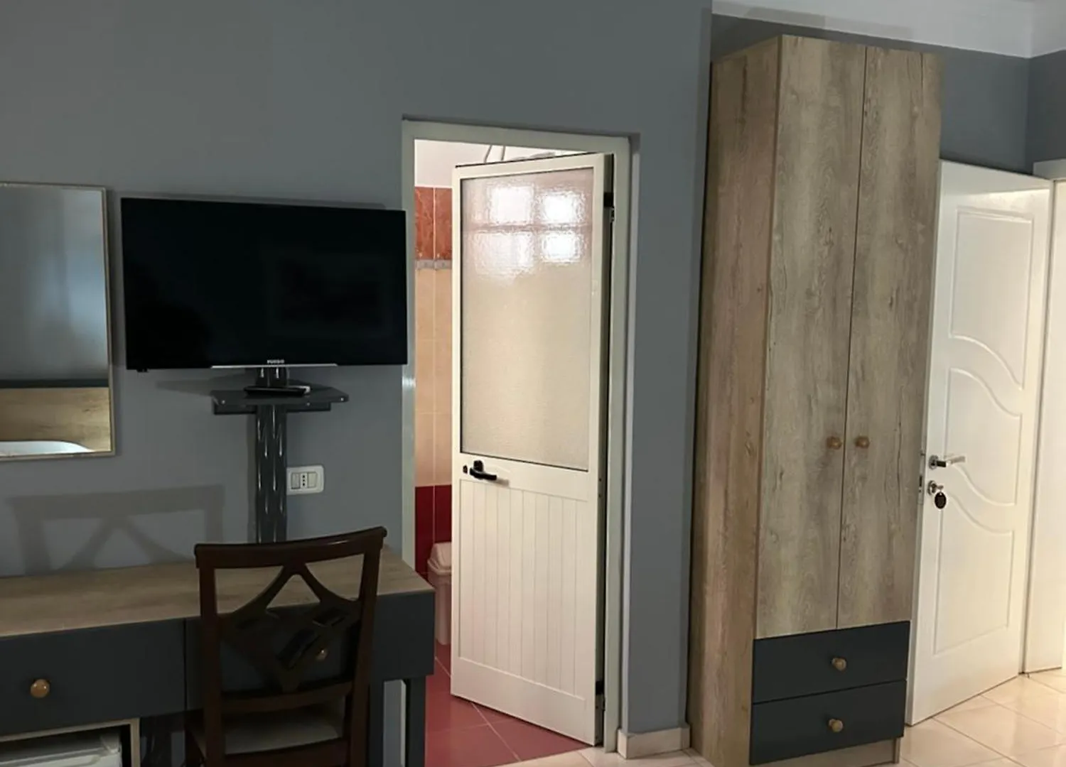 Hotel Niagara Dıraç 3*,  Arnavutluk