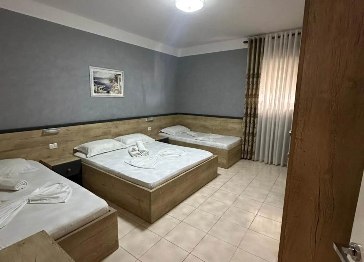 Hotel Niagara دراس